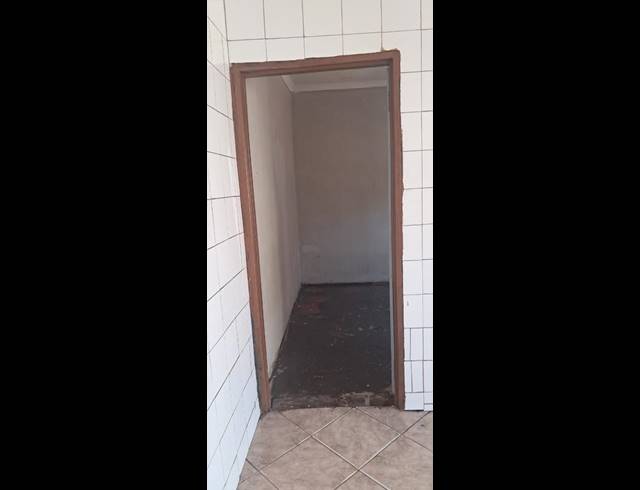 9 BEDROOM HOUSE FOR SALE IN EVATON